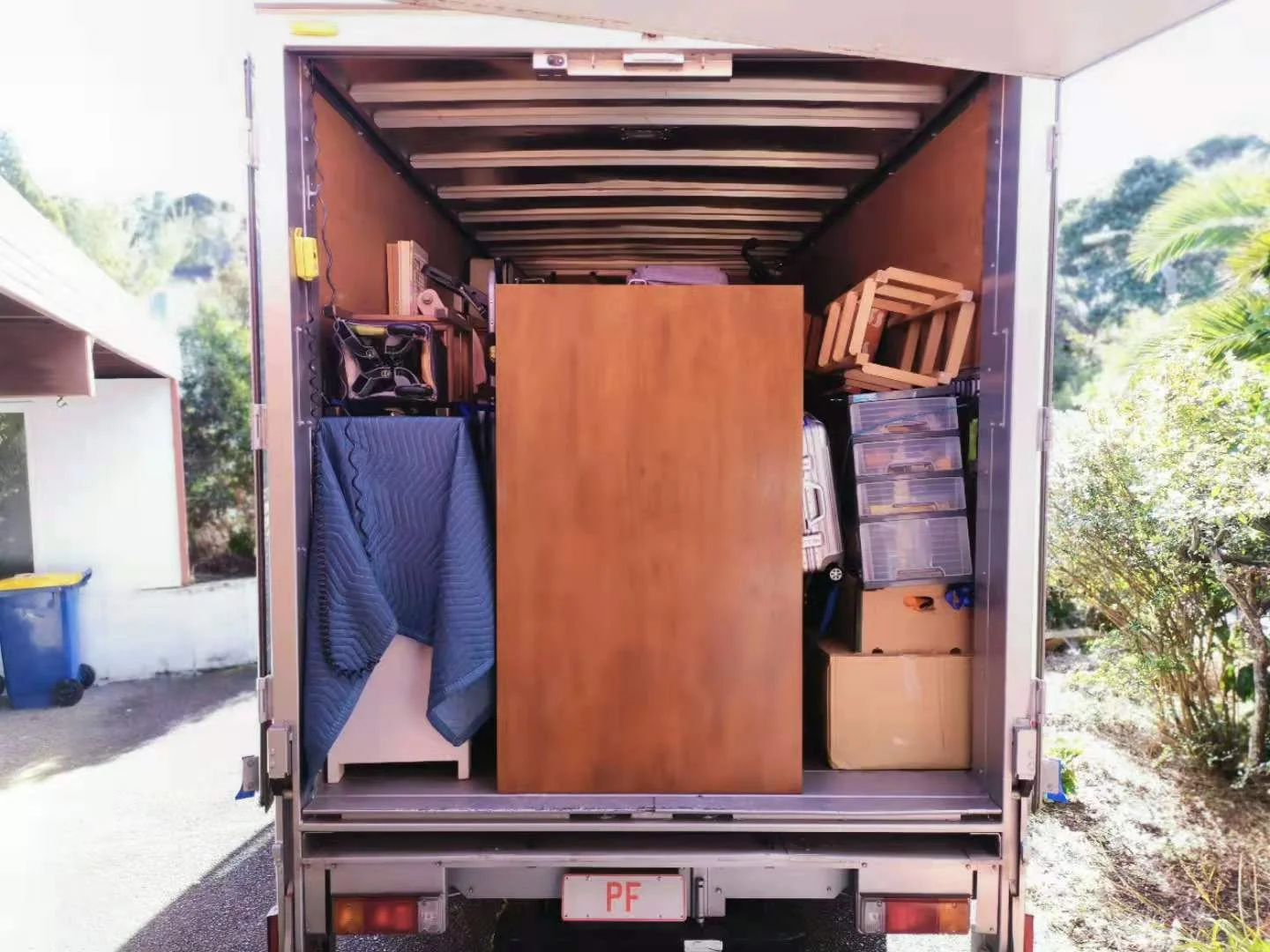 PF MOVING LTD gallery